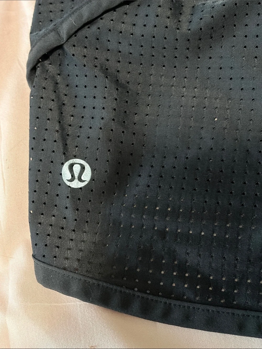 Lululemon Speed Short Mesh Black Perforated High Rise 3” Sz 8 Running Training